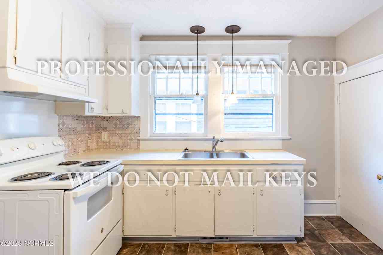 1517 Beal St - Photo 7 of 20