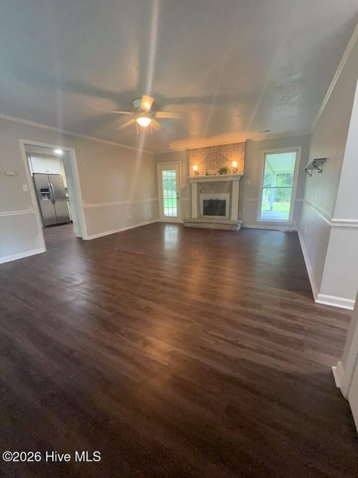 135 Yates Ln - Photo 2 of 15