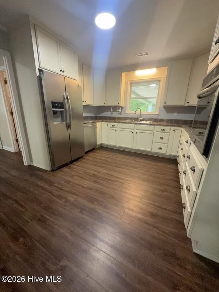 135 Yates Ln - Photo 5 of 15