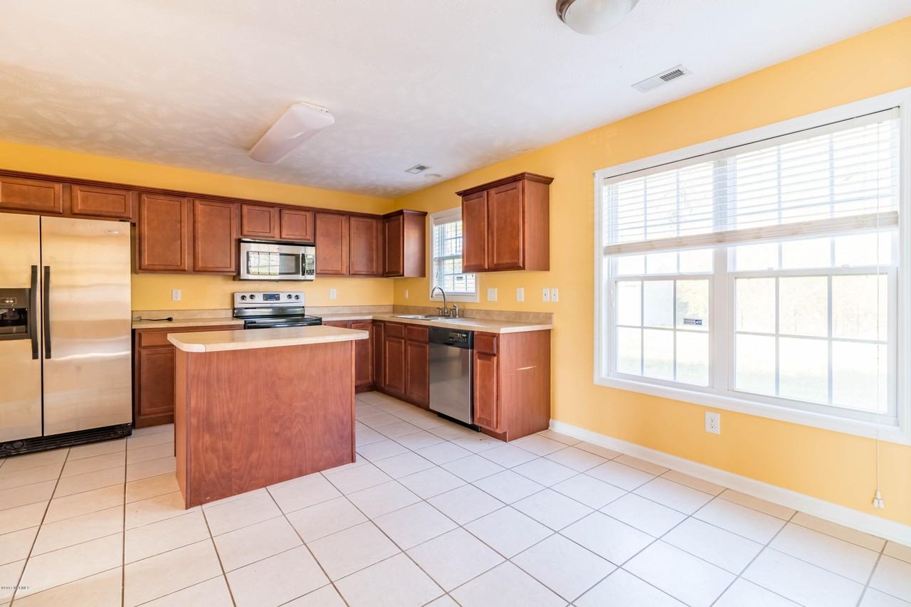 153 Louie Ln - Photo 5 of 17