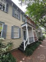 featured image of 114 W Henry St #B