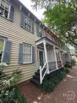 114 W Henry St #B - Photo 1 of 1