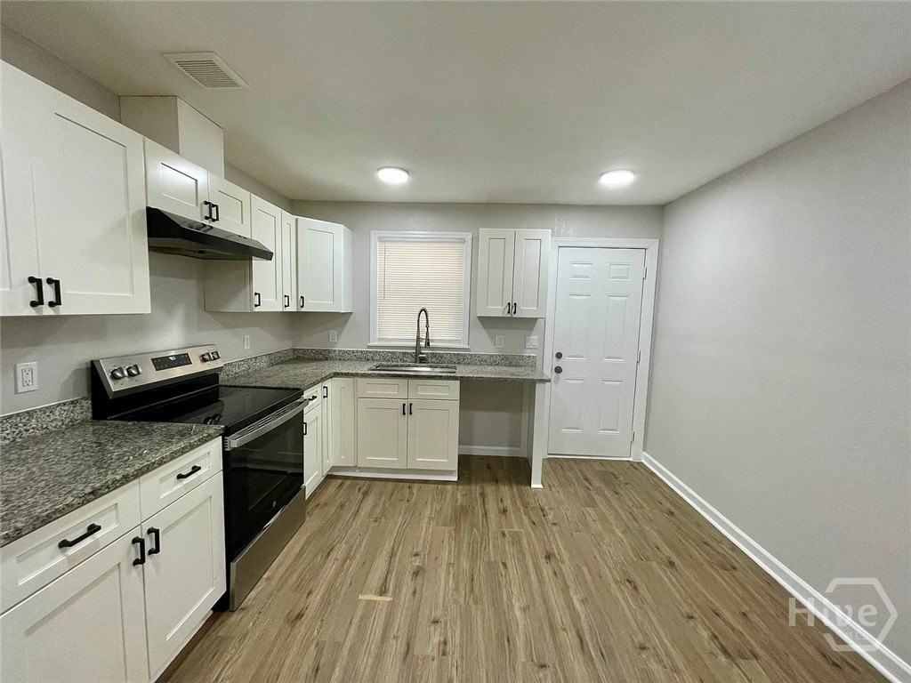 237 W 73rd St - Photo 6 of 20