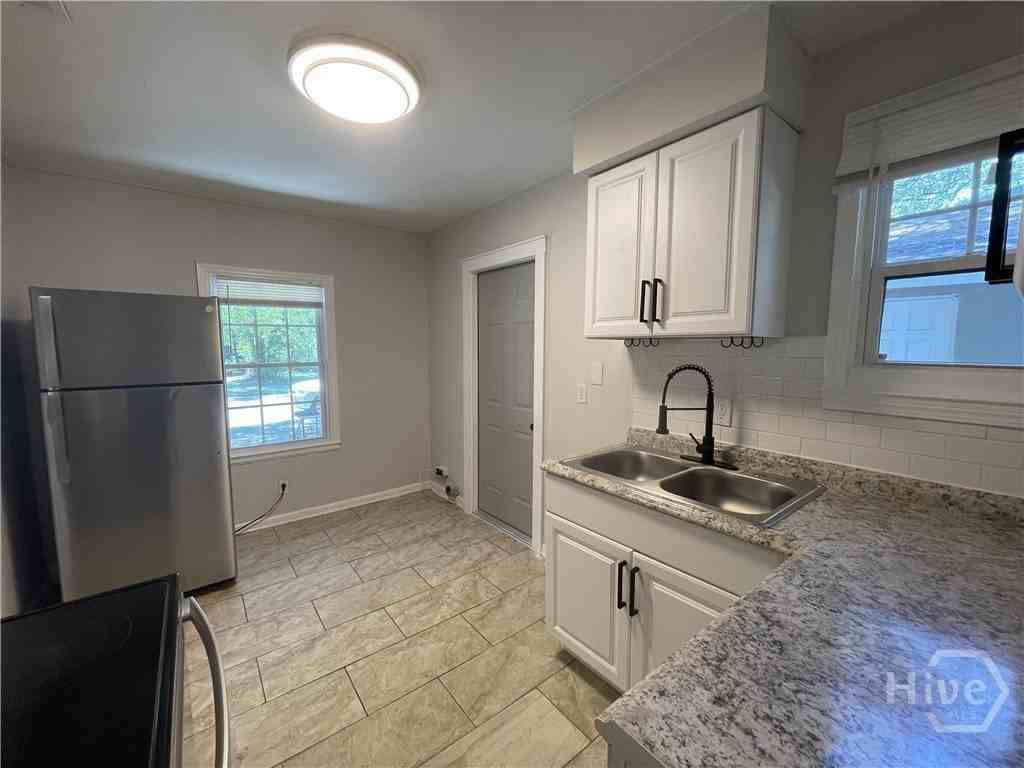 237 W 73rd St - Photo 7 of 20