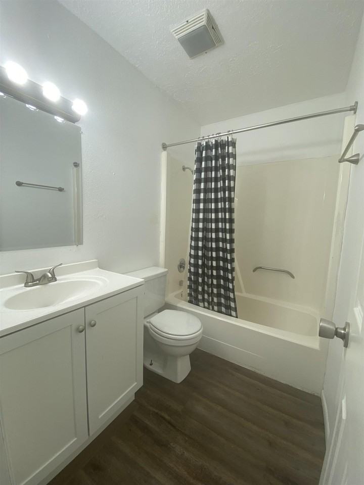 3 27th St #205 - Photo 4 of 7