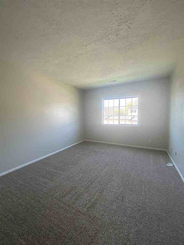 3 27th St #205 - Photo 5 of 7