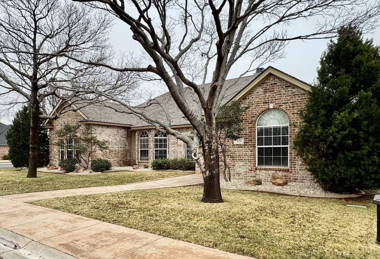 311 Longhorn St - Photo 2 of 33