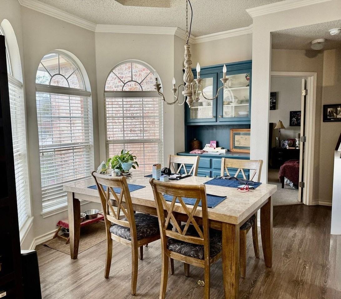 311 Longhorn St - Photo 7 of 33