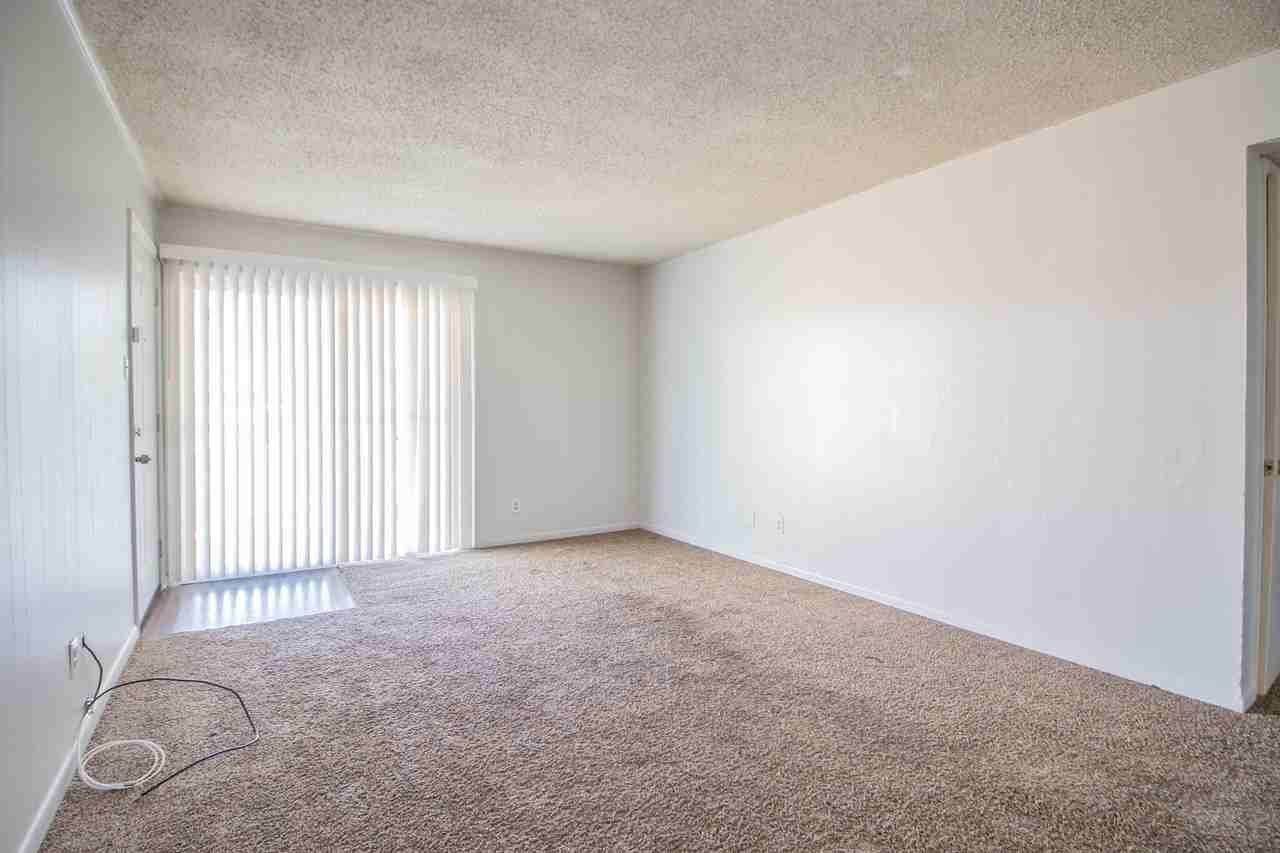 2500 W 26th St #B4 - Photo 3 of 14