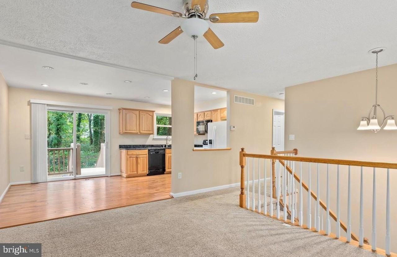 7660 Turnbrook Dr - Photo 4 of 21