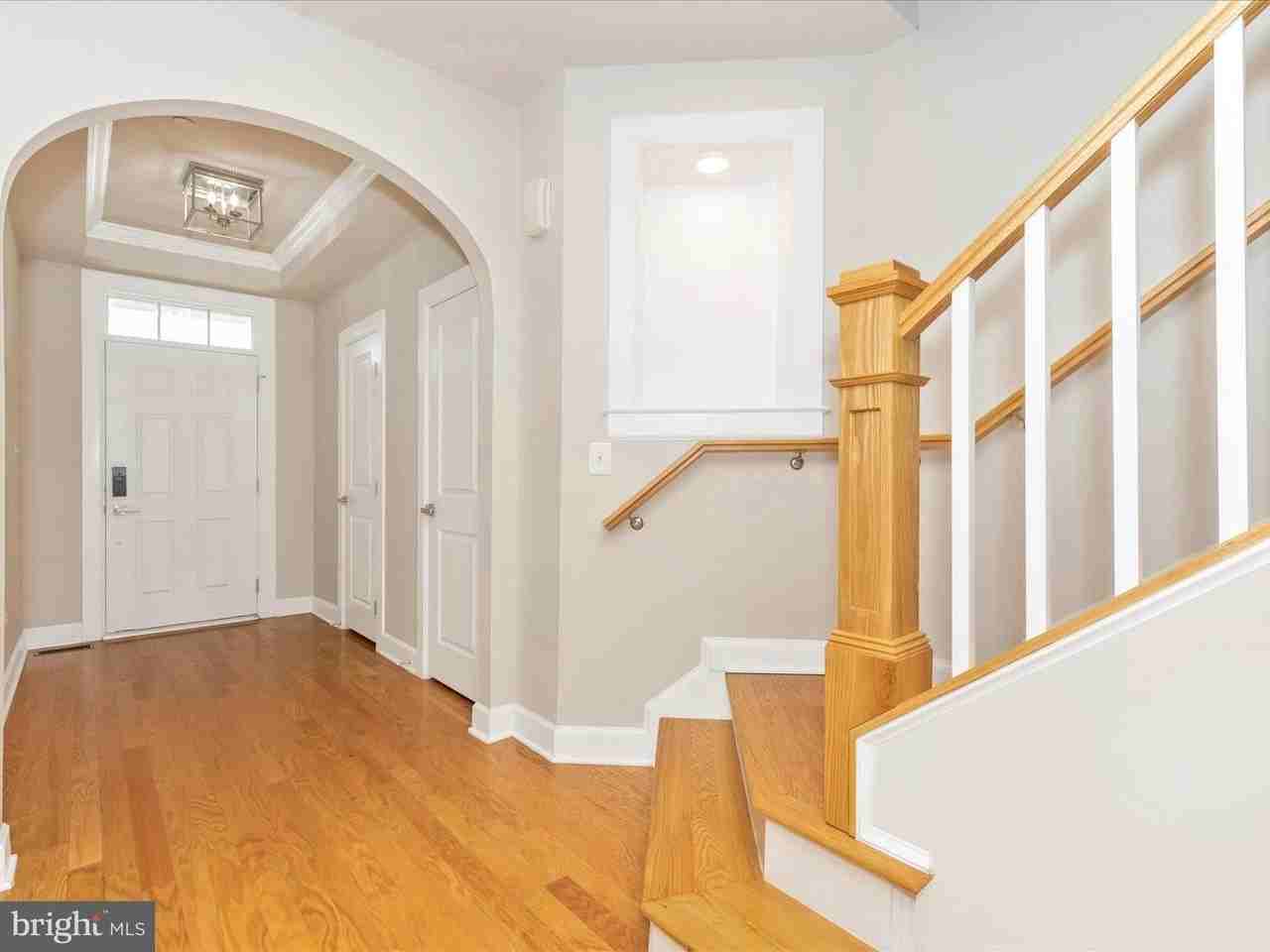 3838 Fulham Rd - Photo 3 of 50
