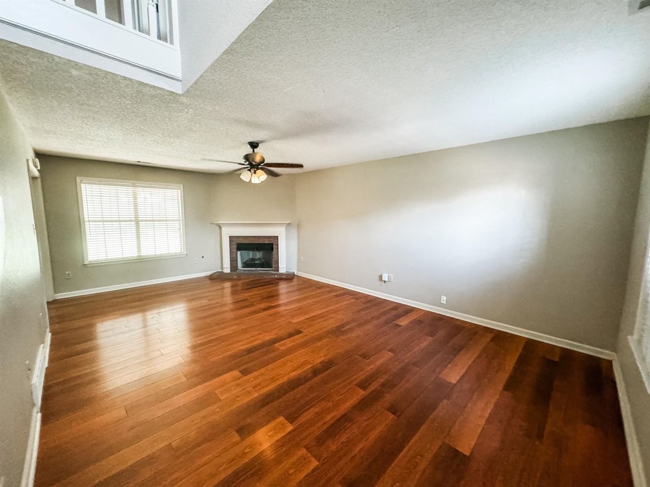 1294 River Bank Dr - Photo 2 of 12