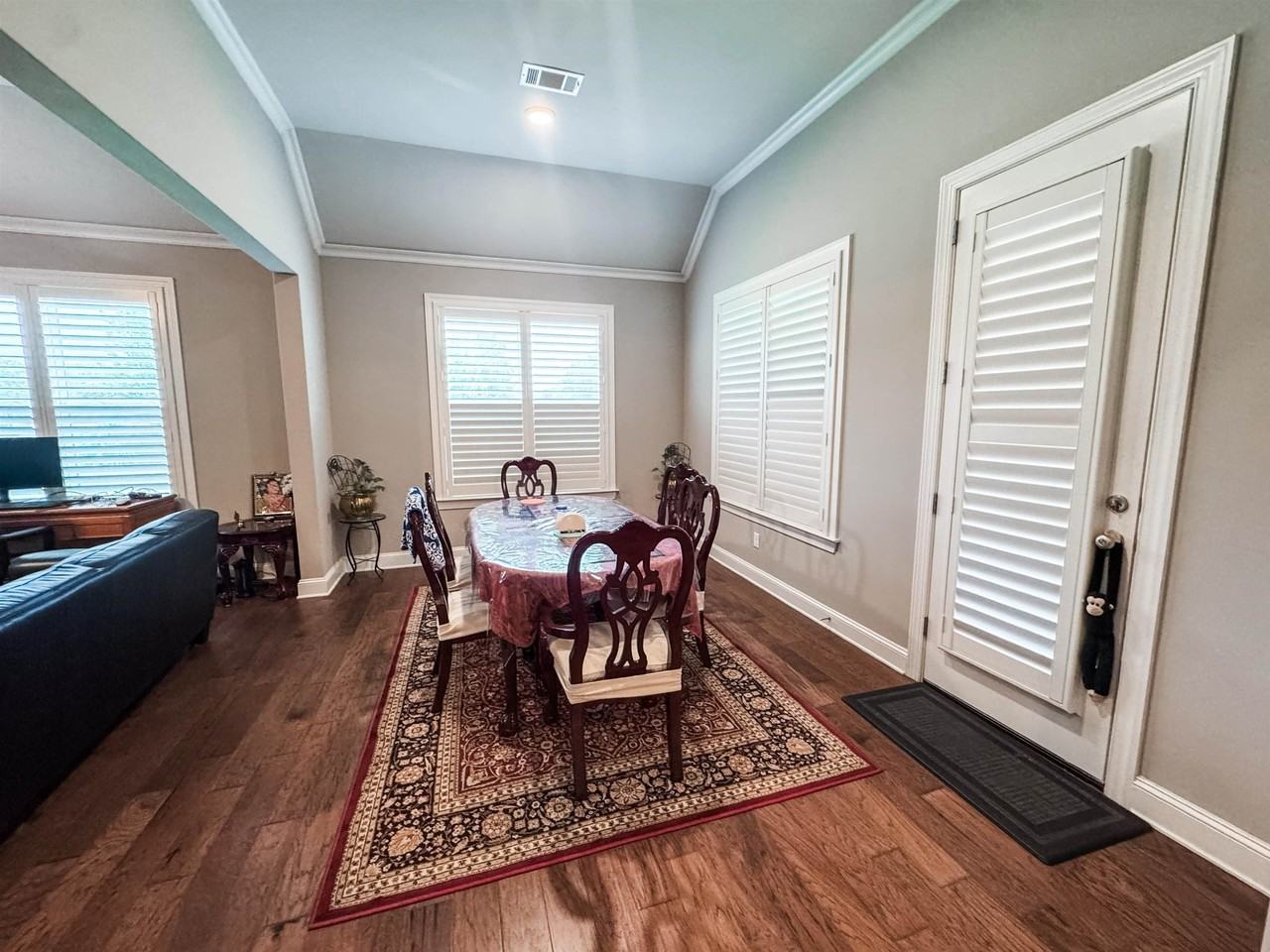 452 Tender Oaks Ln N - Photo 3 of 25