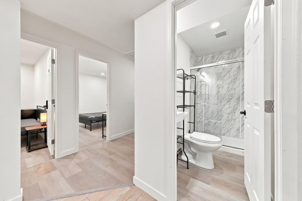 N 51st Dr - Photo 4 of 50