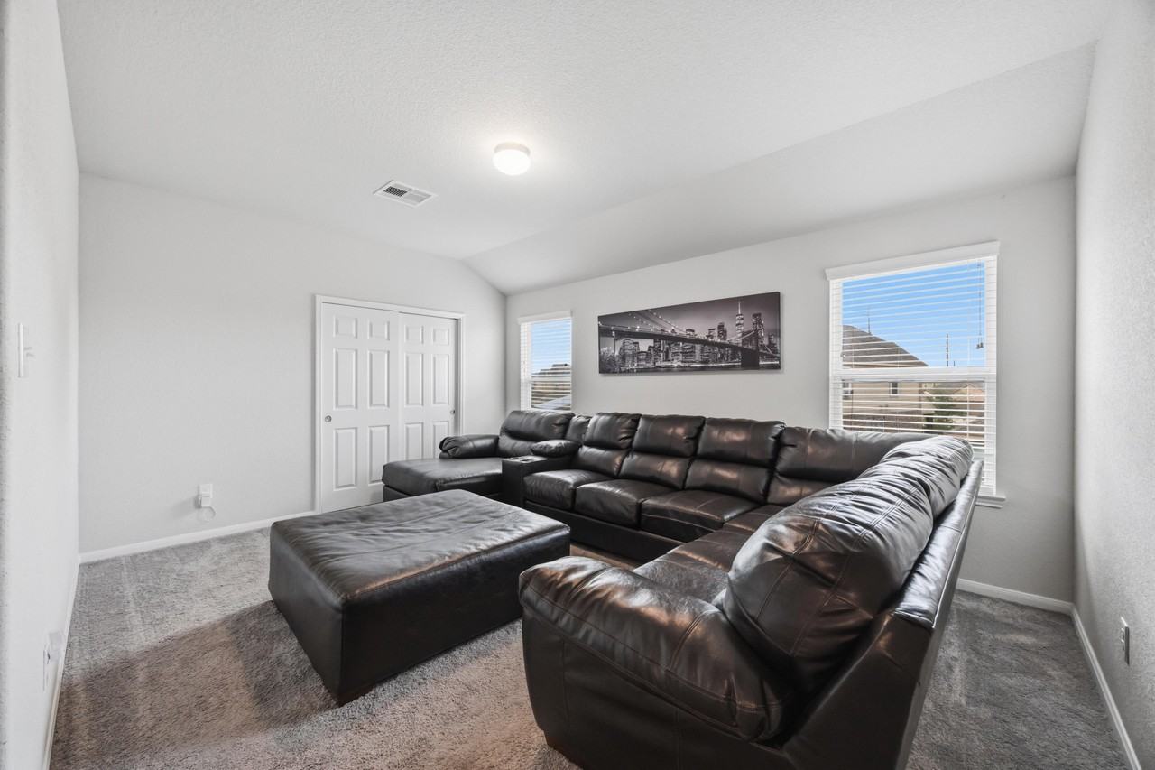 Golden Hills Ct - Photo 6 of 24