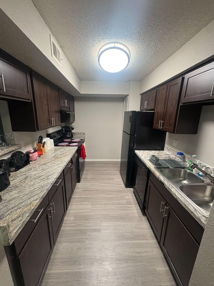 Cypress Station Dr - Photo 5 of 10