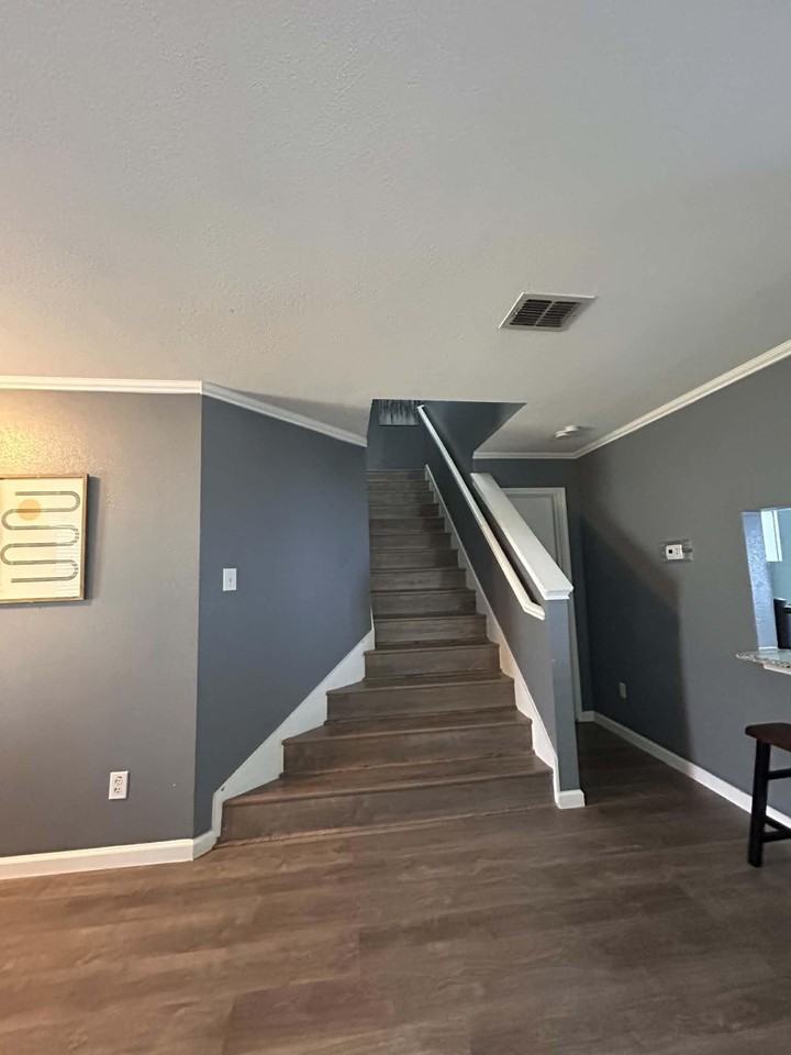 Chapel Ridge Dr - Photo 7 of 18