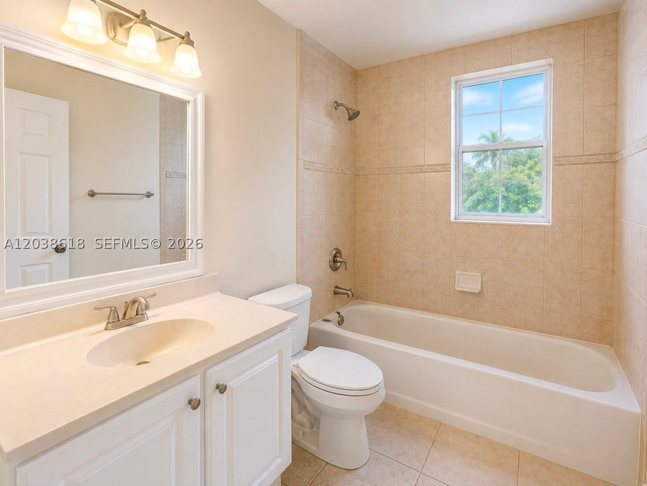 641 E Mowry Ct - Photo 7 of 9
