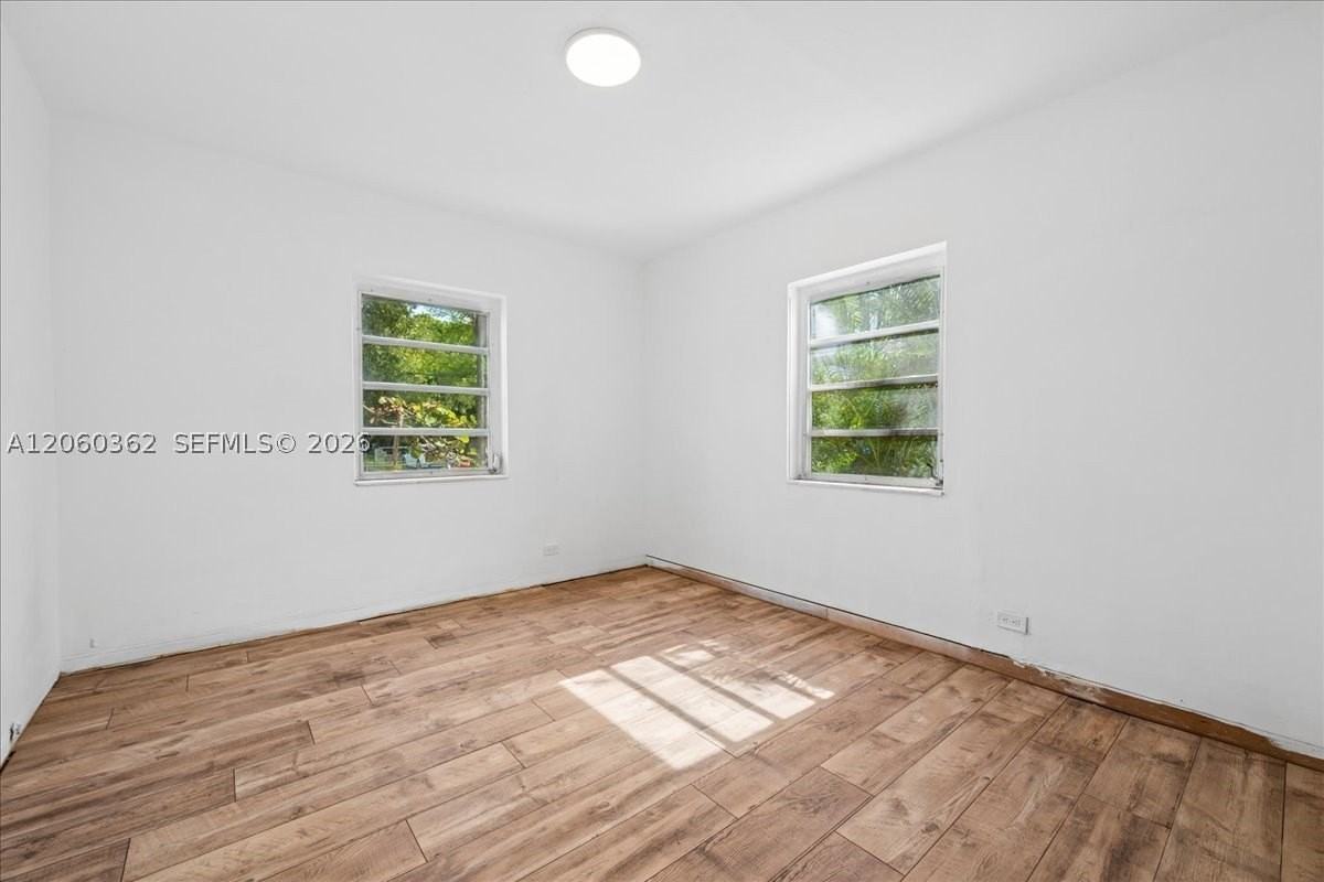 2750 Sw 26th St #MAIN - Photo 6 of 17