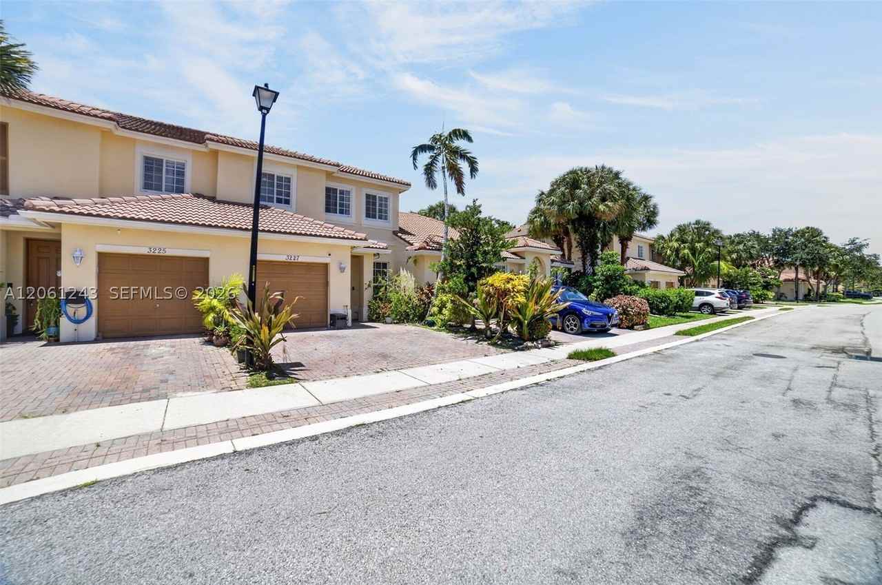 3227 Nw 32nd Ter - Photo 2 of 25