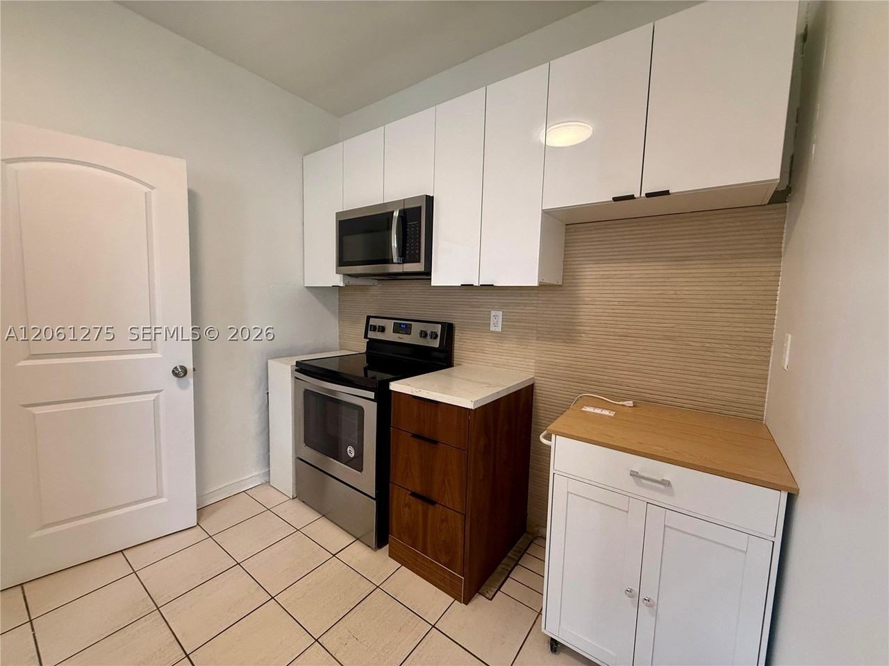 1779 Sw 16th Ter - Photo 5 of 11