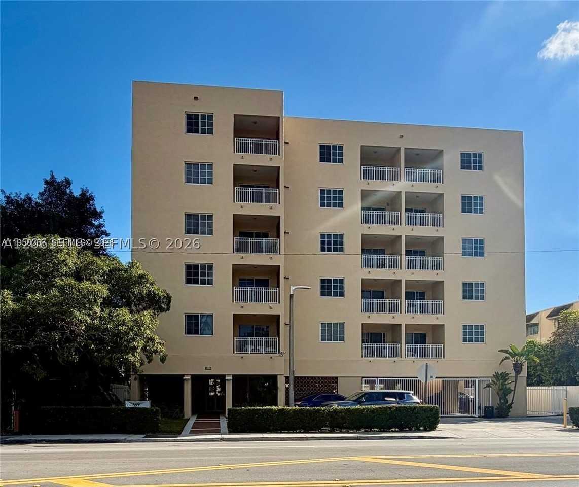 601 Sw 37th Ave #303