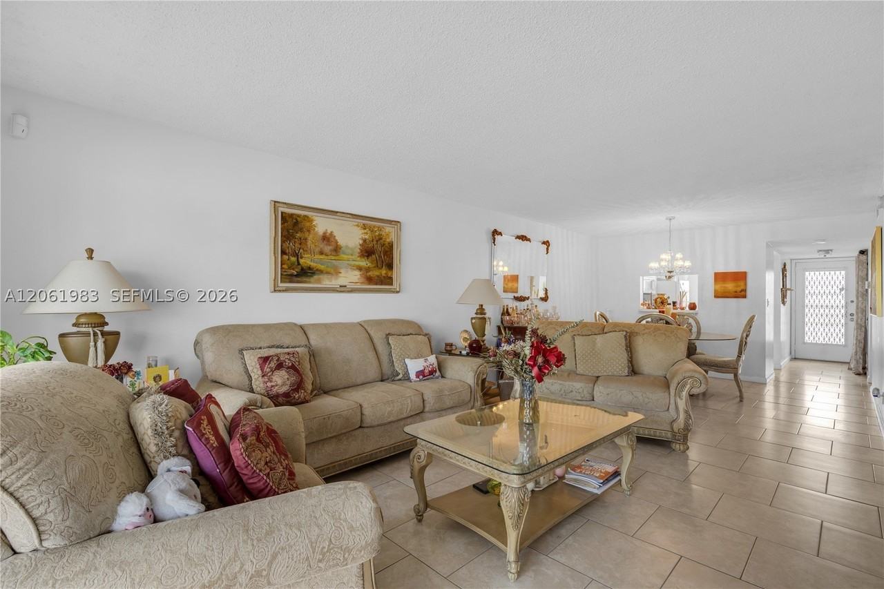 3551 Inverrary Dr #208 - Photo 7 of 34
