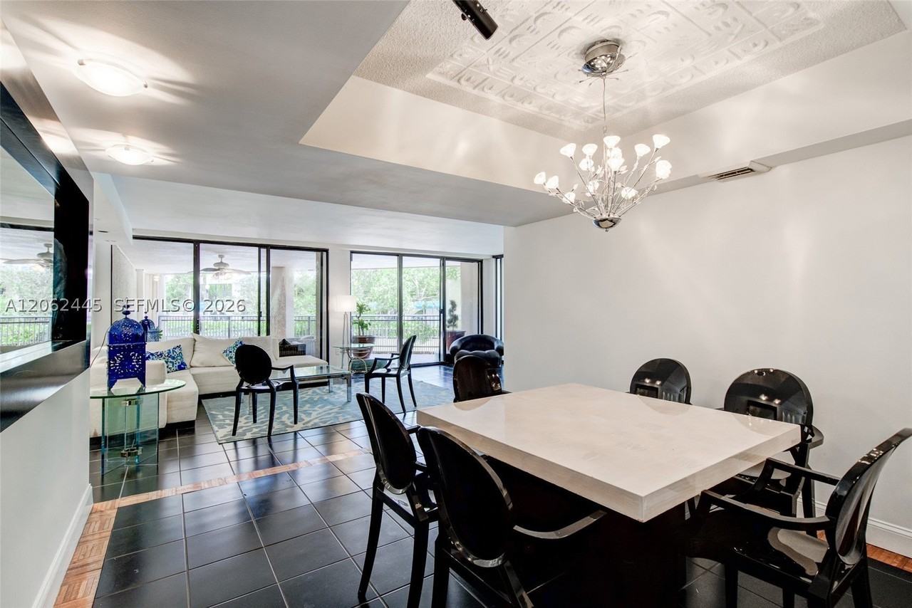 2901 S Bayshore Dr #2G - Photo 4 of 24
