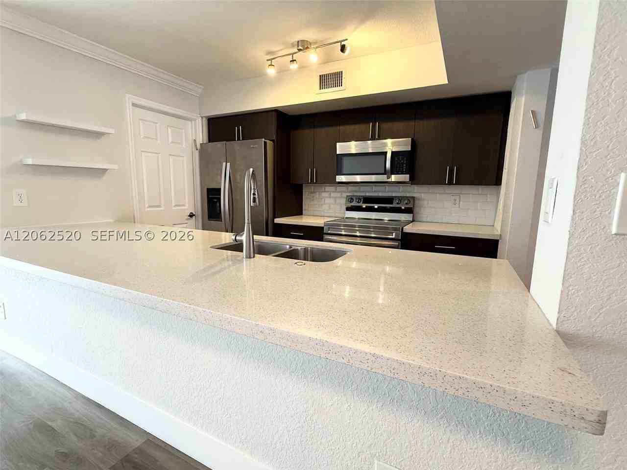 4828 Sheridan St #5 - Photo 7 of 20