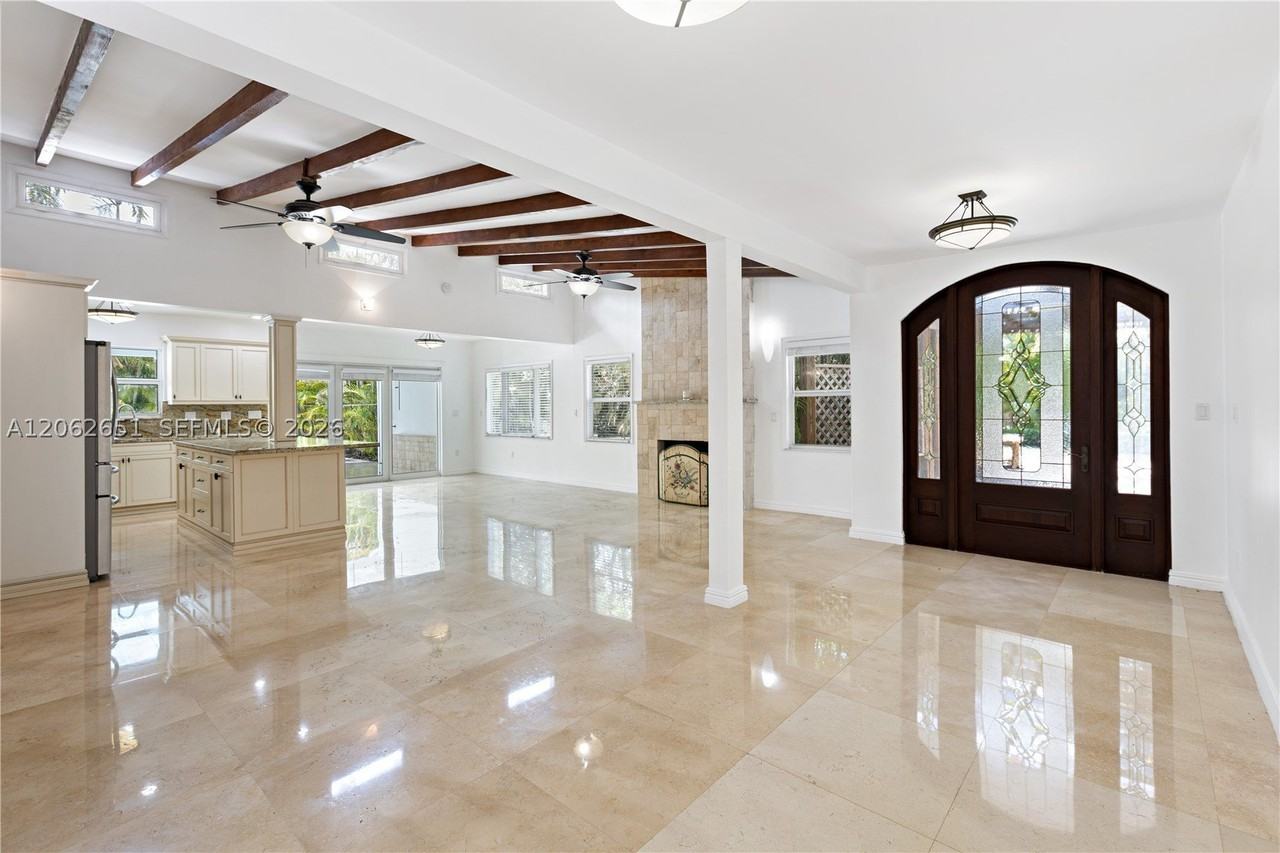 8030 Sw 120th St - Photo 2 of 4