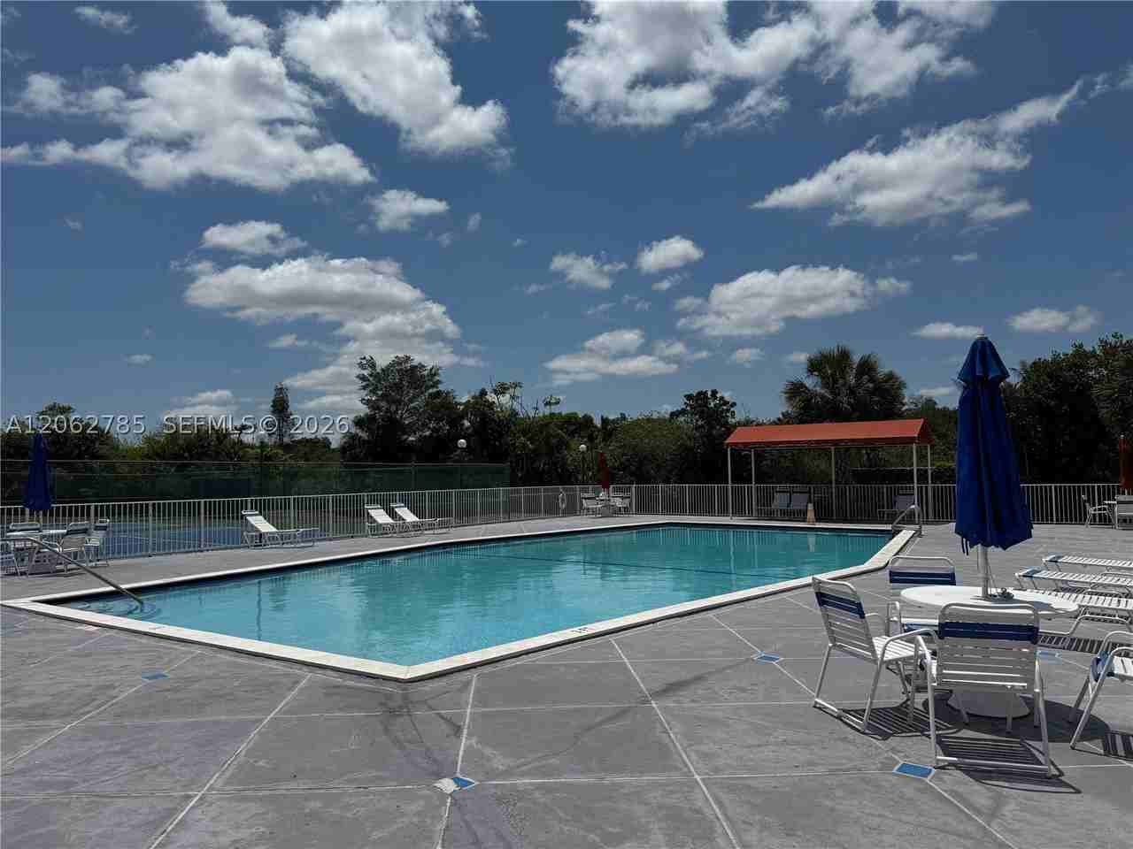 7010 Nw 186th St #5-418 - Photo 3 of 10