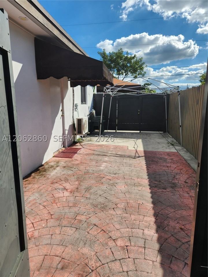 10020 Sw 213th Ter #0 - Photo 2 of 9