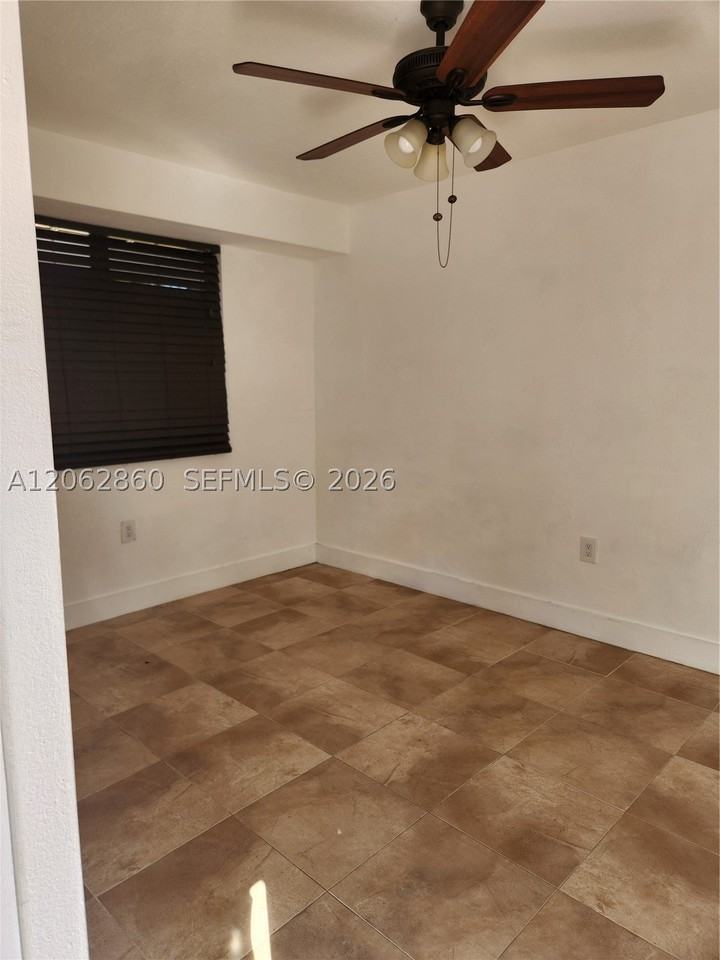 10020 Sw 213th Ter #0 - Photo 5 of 9