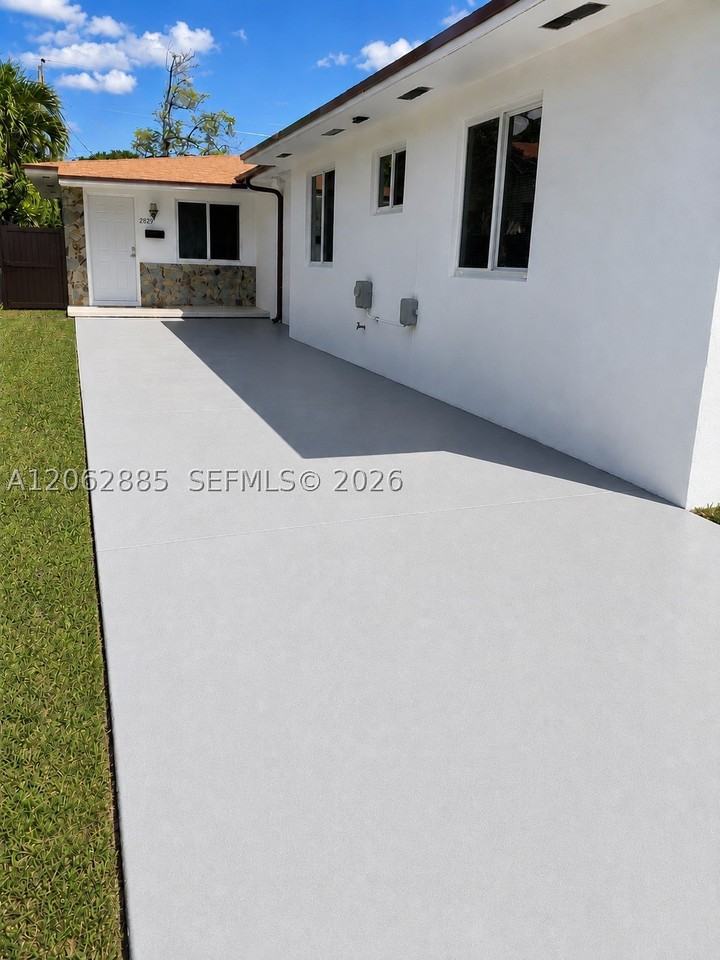2829 Sw 32nd Ct #2 - Photo 2 of 26