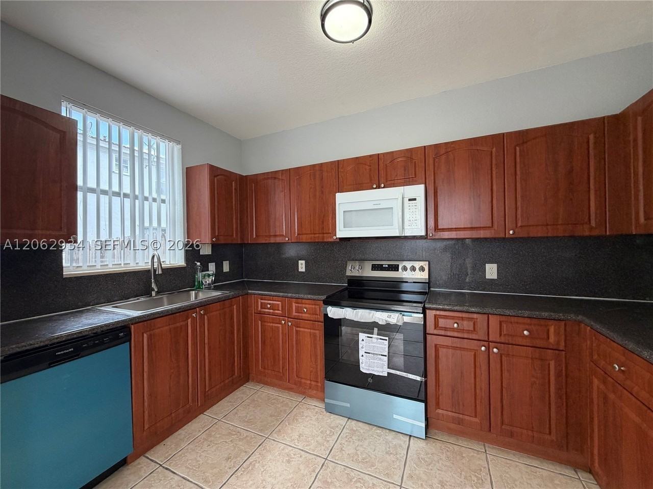 4096 Sw 158th Ave #65 - Photo 3 of 18