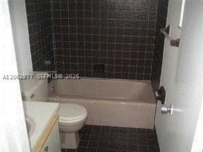 4045 Sw 68th Way #5I - Photo 6 of 8