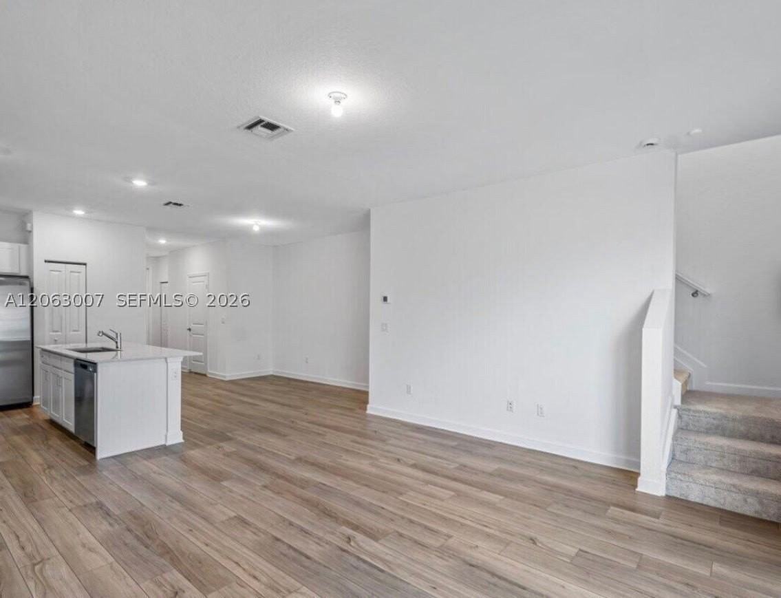 223 Se Woodbark St #223 - Photo 7 of 14