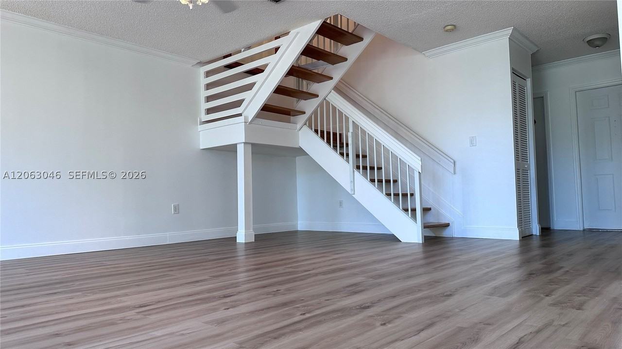9781 Nw 45th Ln - Photo 4 of 33