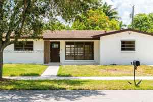 featured image of 19390 Whispering Pines Rd #0