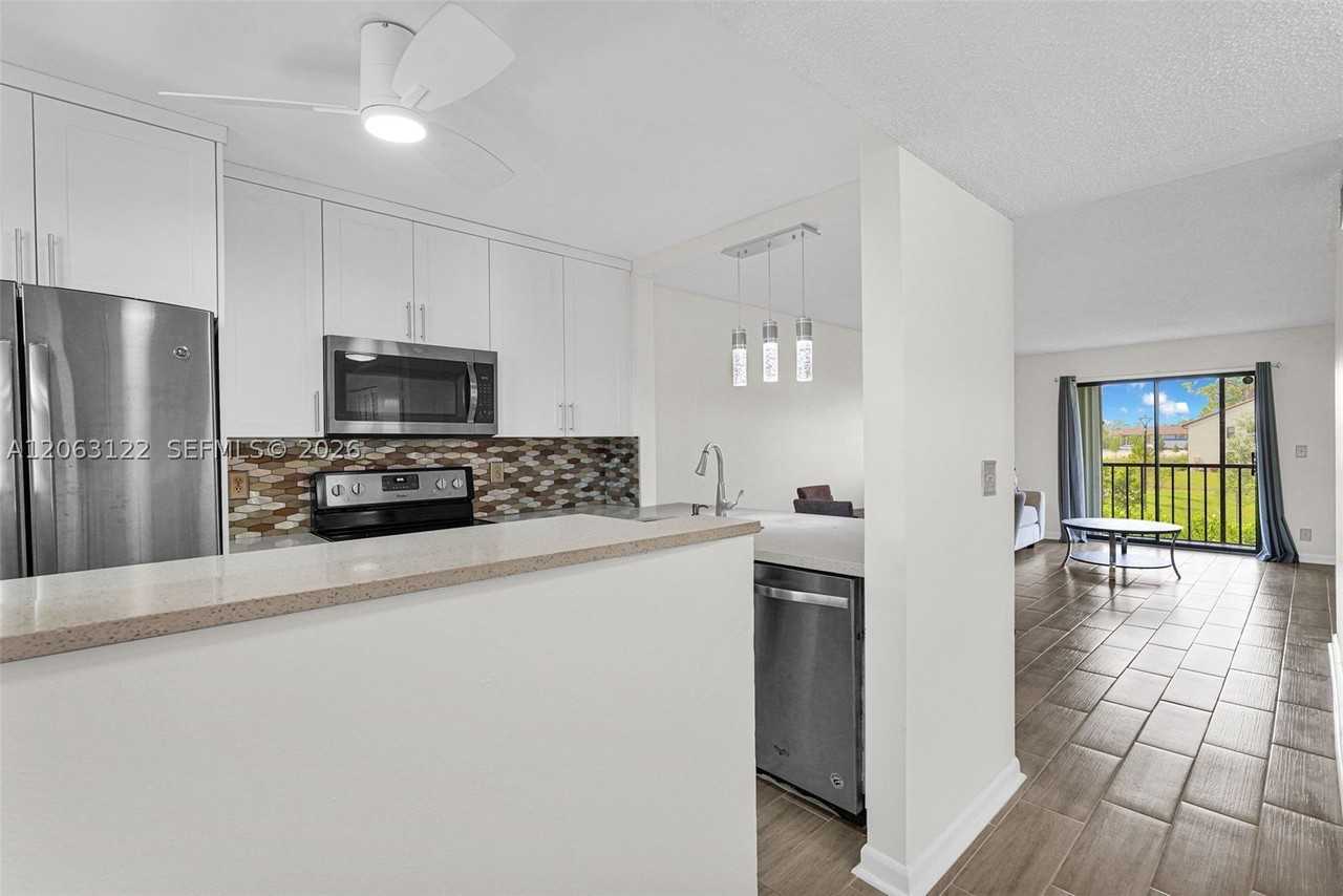 7142 Golf Colony Ct #206 - Photo 4 of 37