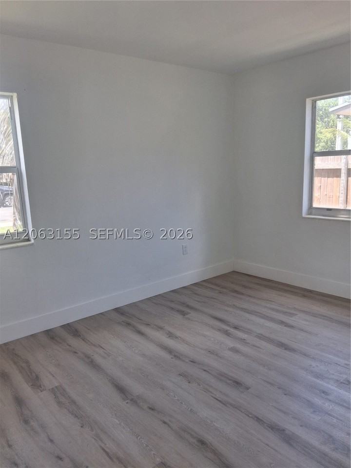 250 Nw 191st St #250 - Photo 6 of 17