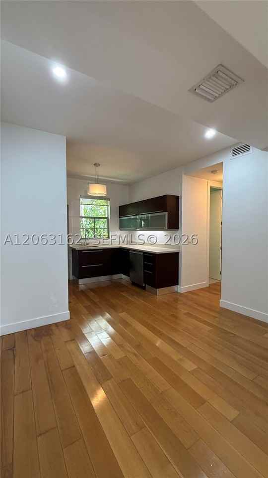 2031 Meridian Ave #4 - Photo 4 of 21