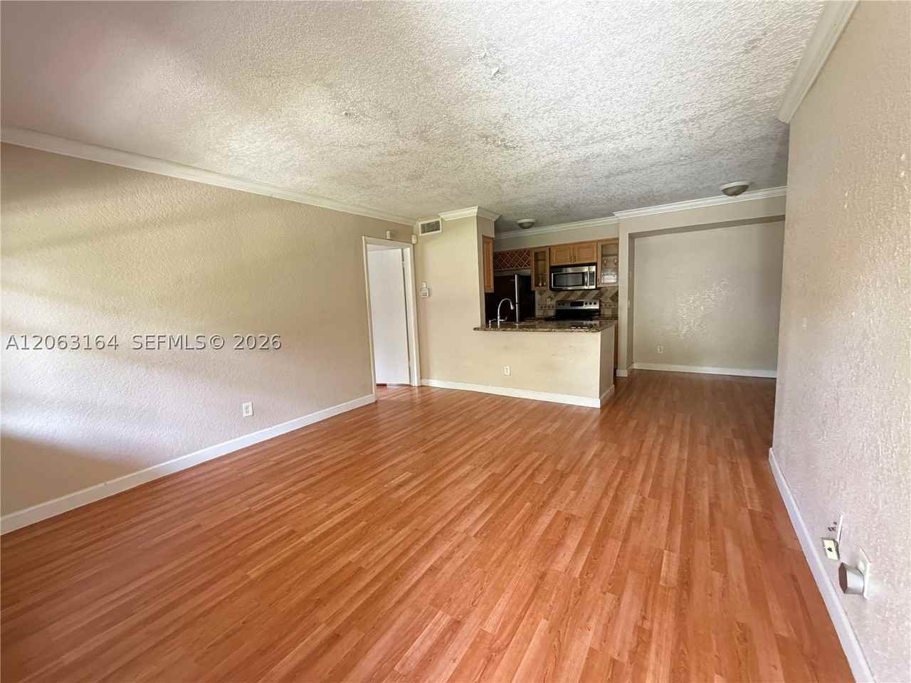 721 Nw 104th Ave #101 - Photo 2 of 22