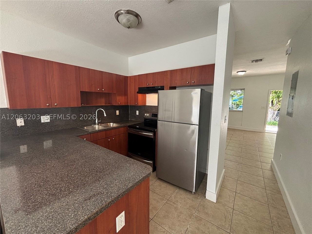 26514 Sw 138th Ave #26514 - Photo 3 of 7
