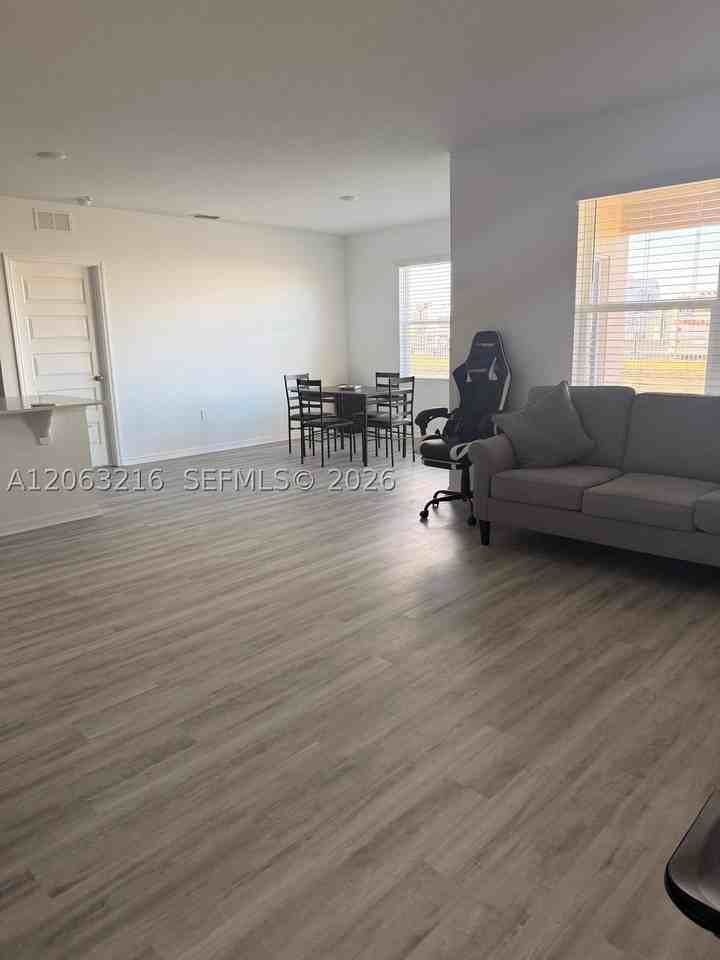 632 Taylor Groves Ln #632 - Photo 7 of 19