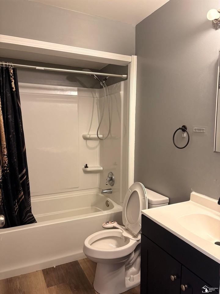 503 W 8th St - Photo 5 of 16