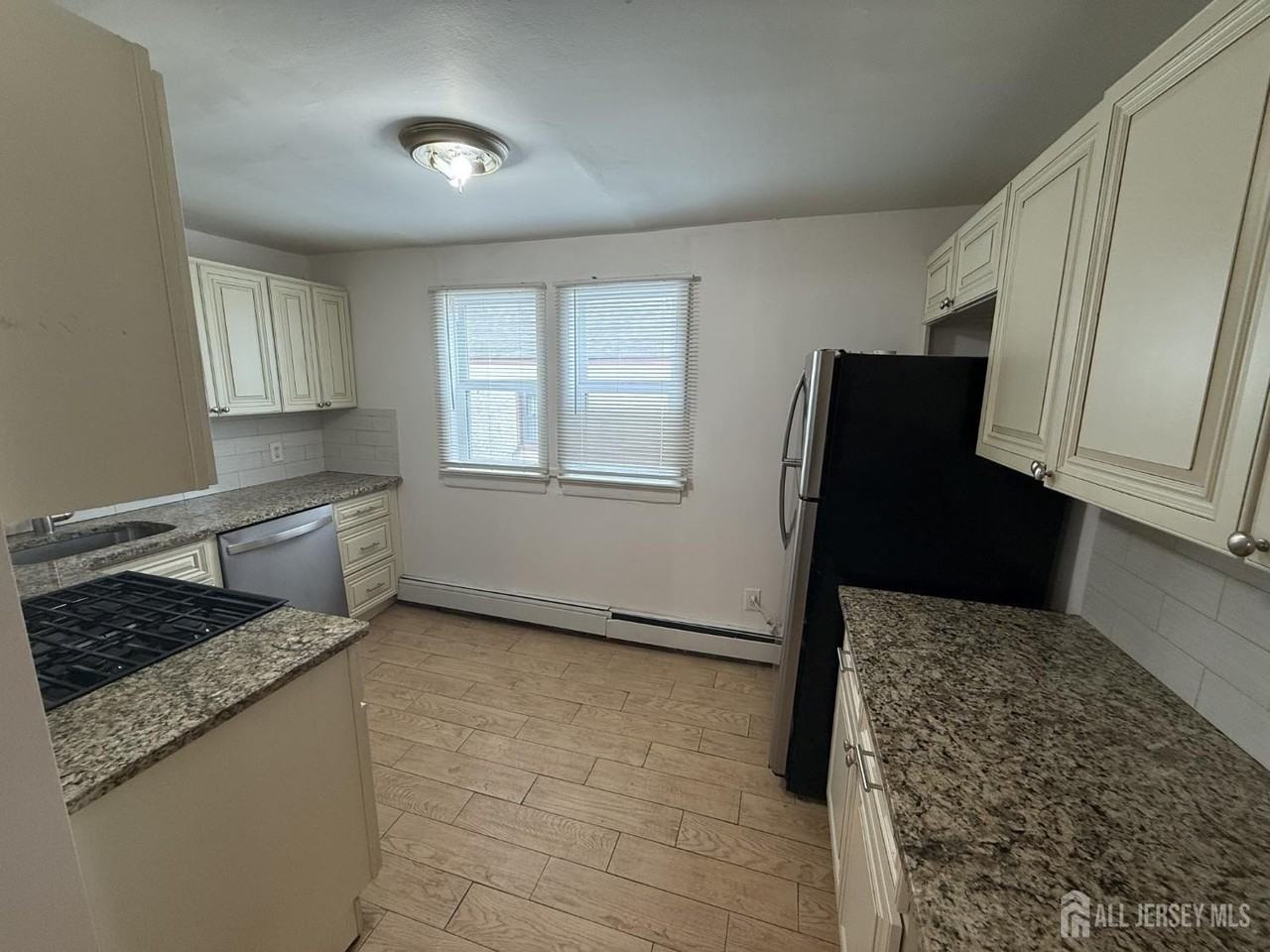 104 S Hyde Ave #2 - Photo 2 of 10