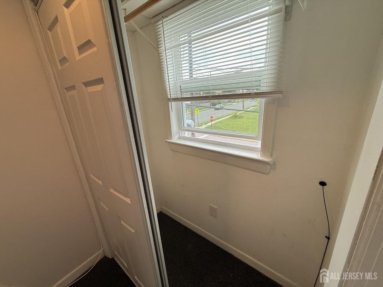 104 S Hyde Ave #2 - Photo 5 of 10