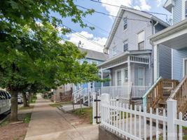 featured image of 314 Seaman St #1