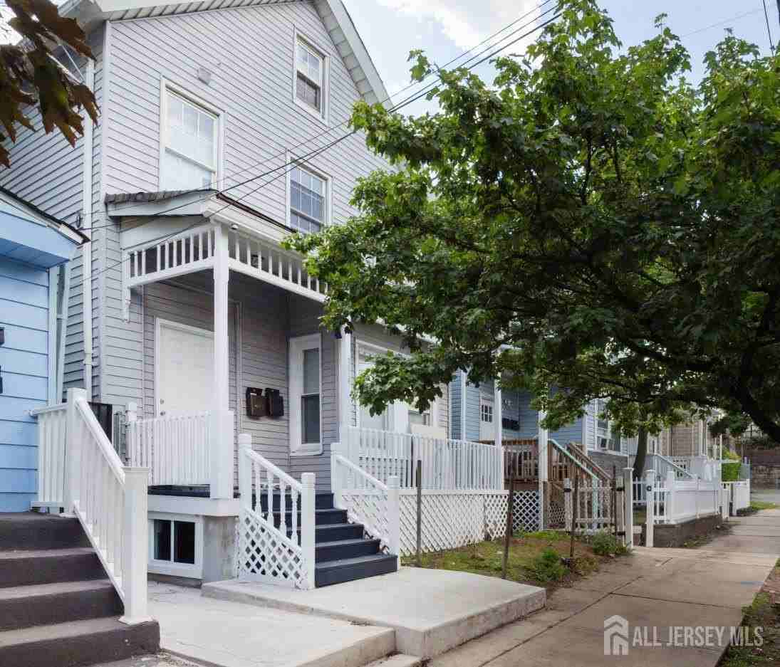 314 Seaman St #1 - Photo 2 of 6